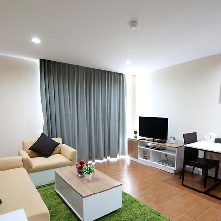 Bbg Seaside Luxurious Service Apartment Bangsaen Esterno foto
