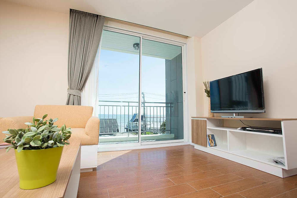 Bbg Seaside Luxurious Service Apartment Bangsaen Esterno foto