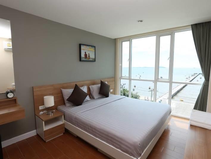 Bbg Seaside Luxurious Service Apartment Bangsaen Esterno foto