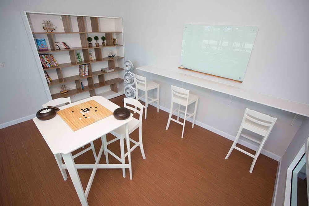 Bbg Seaside Luxurious Service Apartment Bangsaen Esterno foto