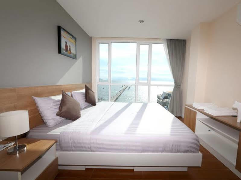 Bbg Seaside Luxurious Service Apartment Bangsaen Esterno foto