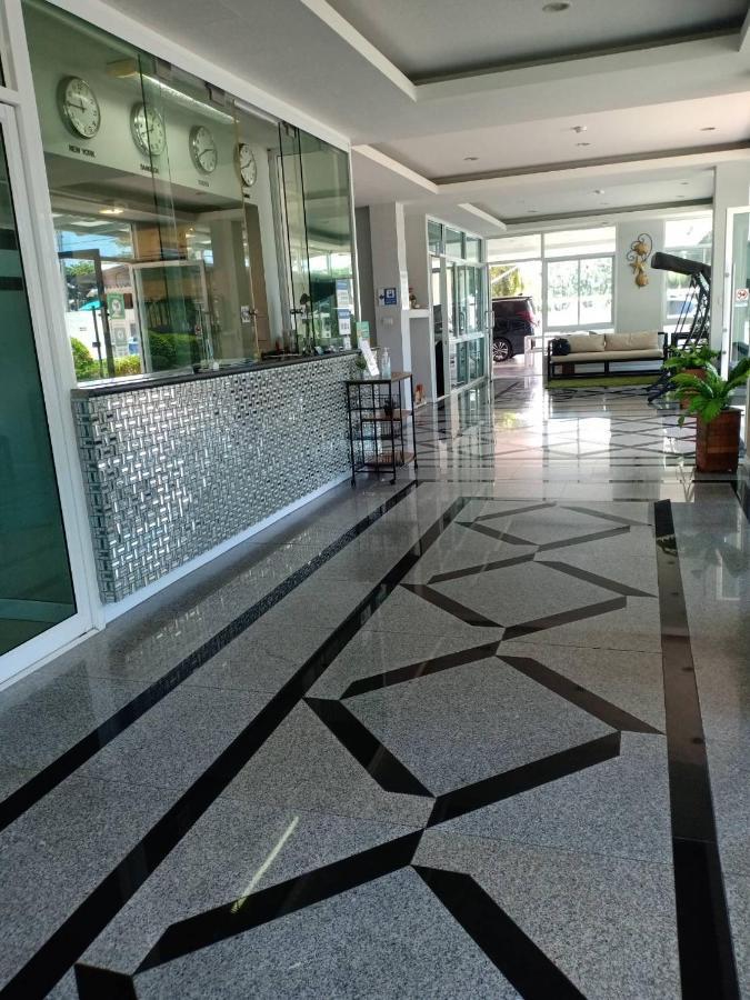 Bbg Seaside Luxurious Service Apartment Bangsaen Esterno foto